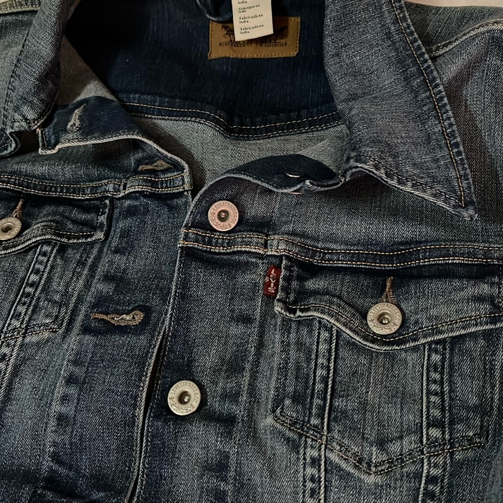 Levi’s Jacket - Picture 3 of 12